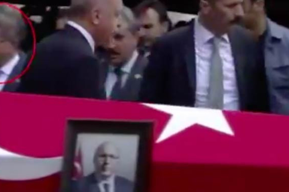 Erdoğan, Davutoğlu’nu böyle teğet geçti